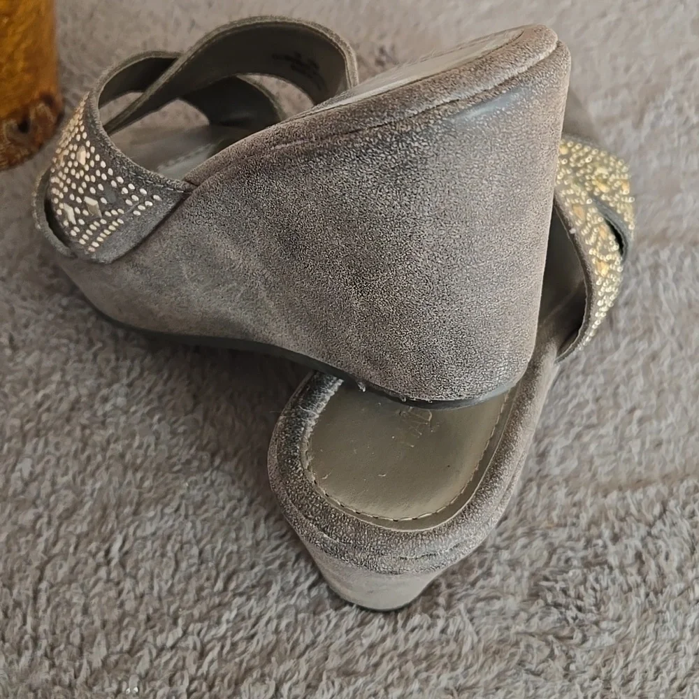 Madeline Stuart Studded Wedge Sandals Sz 7 M
